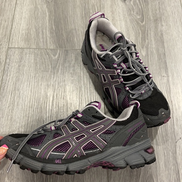 ASICS running shoes - Picture 5 of 7